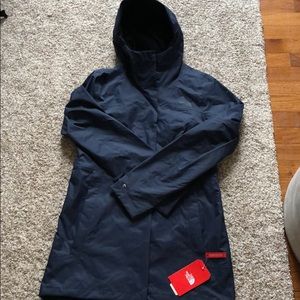 Women’s North Face City Midi Trench